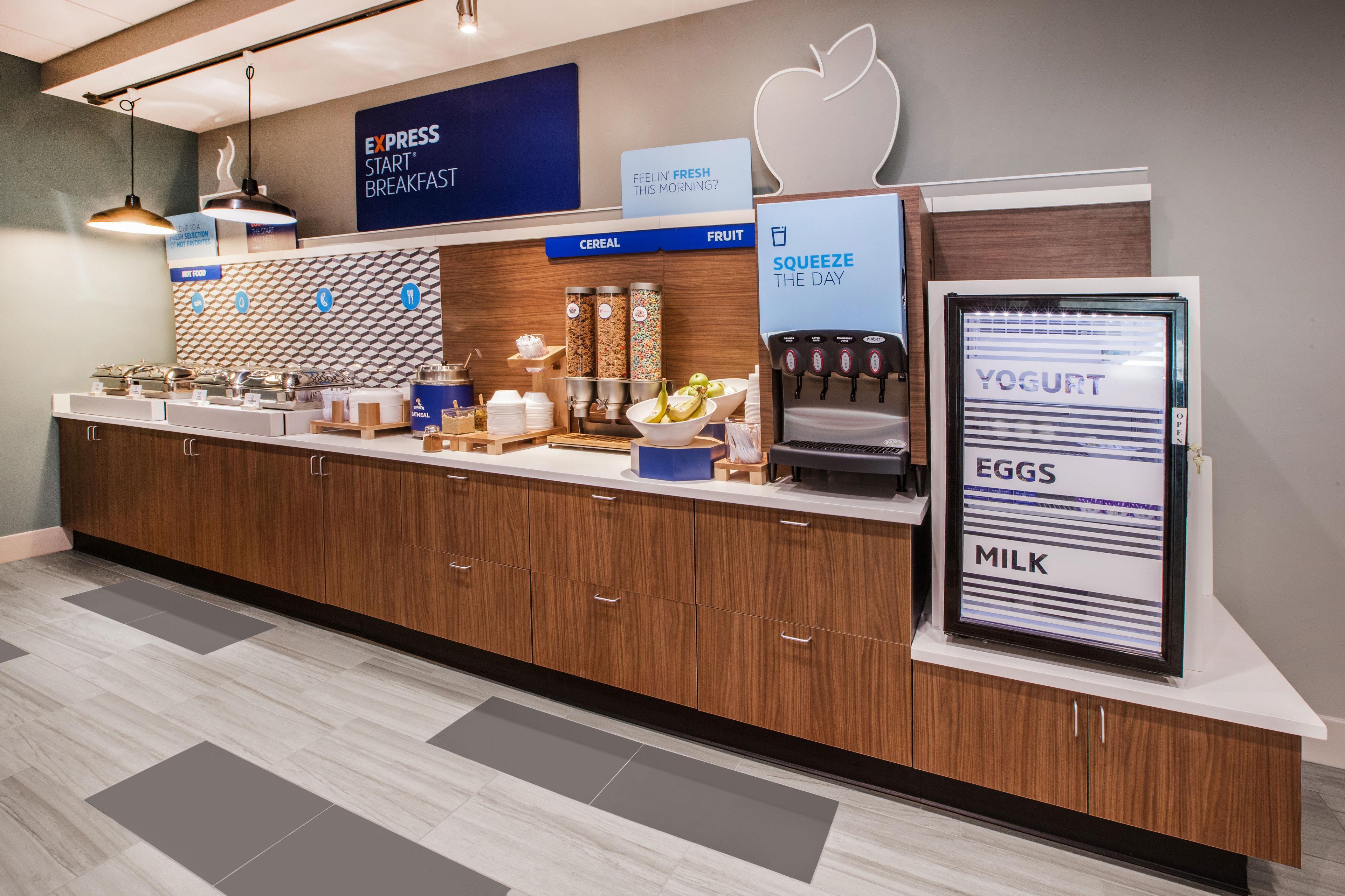Holiday Inn Express & Suites Madison-Verona By Ihg Exterior foto