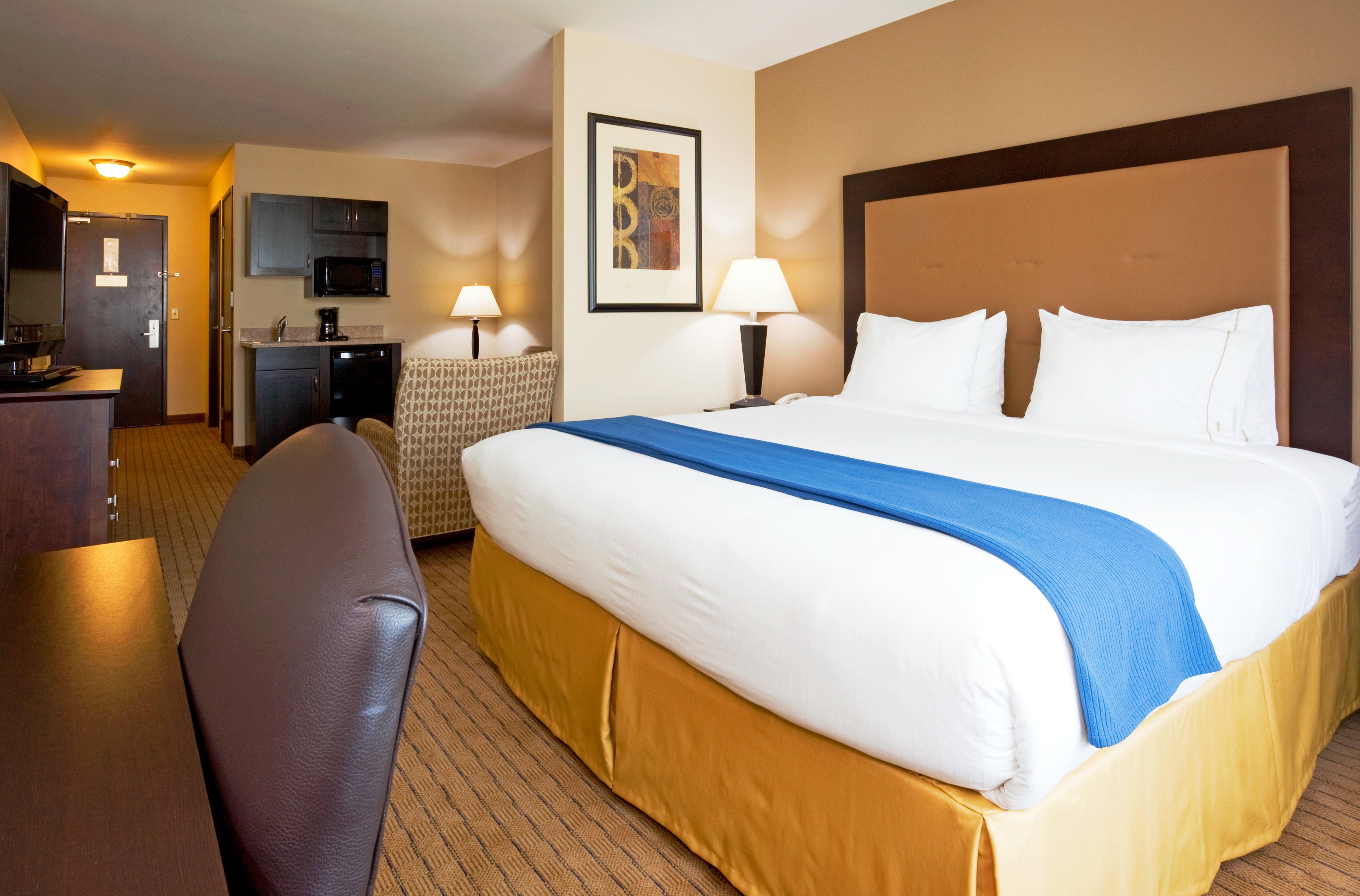 Holiday Inn Express & Suites Madison-Verona By Ihg Exterior foto