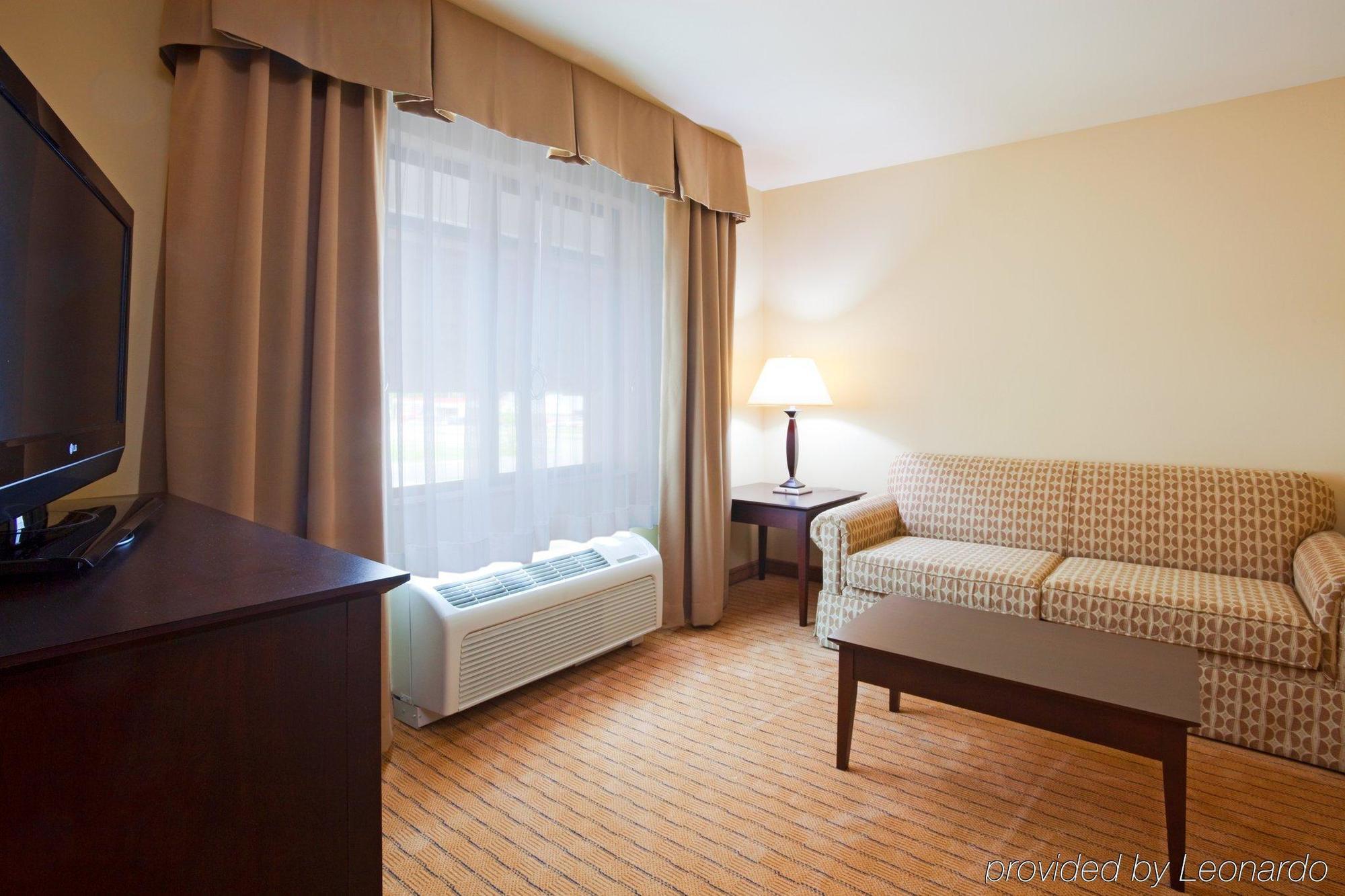 Holiday Inn Express & Suites Madison-Verona By Ihg Zimmer foto